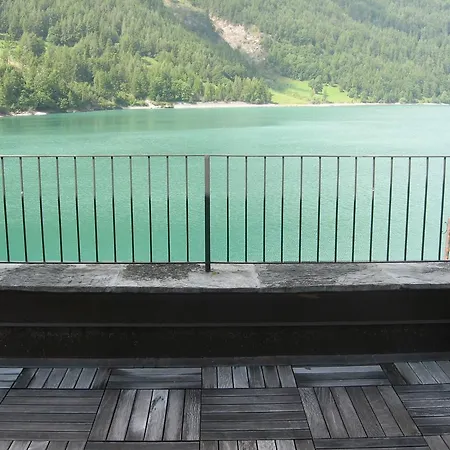 Appartamento Pontechianale Casa vacanze *
